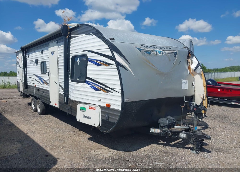 2018 FOREST RIVER SALEM CRUISE LITE 26 VIN: 4X4TSMB2XJ7416427