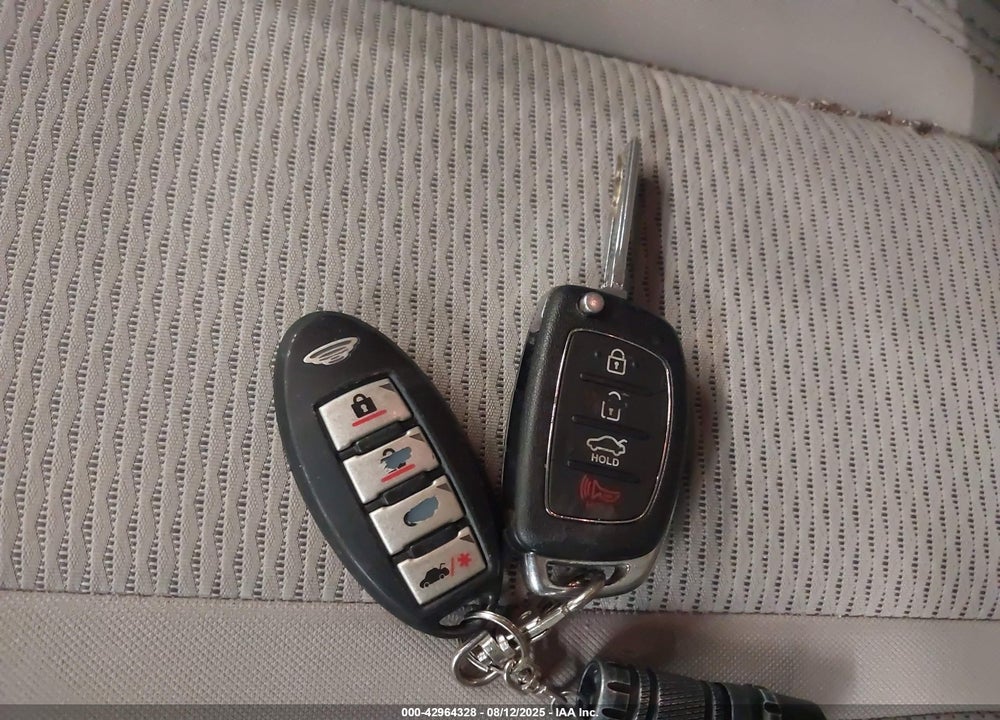 2015 HYUNDAI SONATA VIN: 5NPE24AFXFH130972