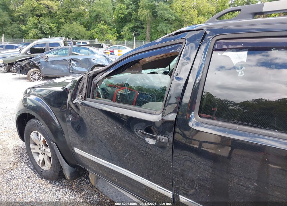 2011 NISSAN PATHFINDER VIN: 5N1AR1NN8BC633573