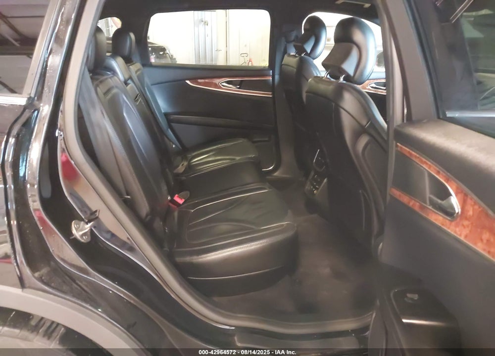 2016 LINCOLN MKX VIN: 2LMTJ8LR9GBL35396