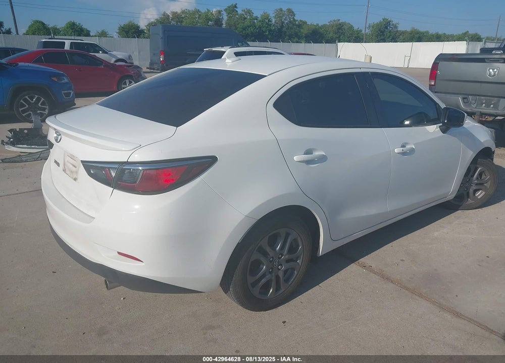 2020 TOYOTA YARIS VIN: 3MYDLBYV4LY712477