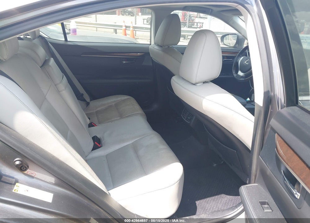 2014 LEXUS ES 350 VIN: JTHBK1GG4E2115478