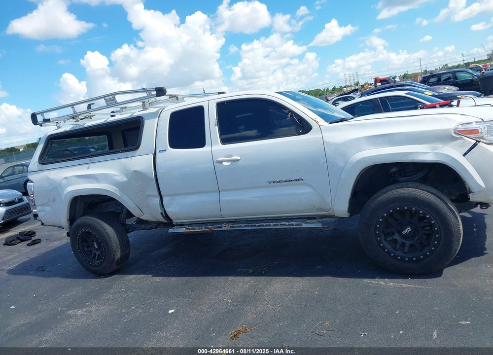 2017 TOYOTA TACOMA VIN: 5TFSZ5AN2HX048852