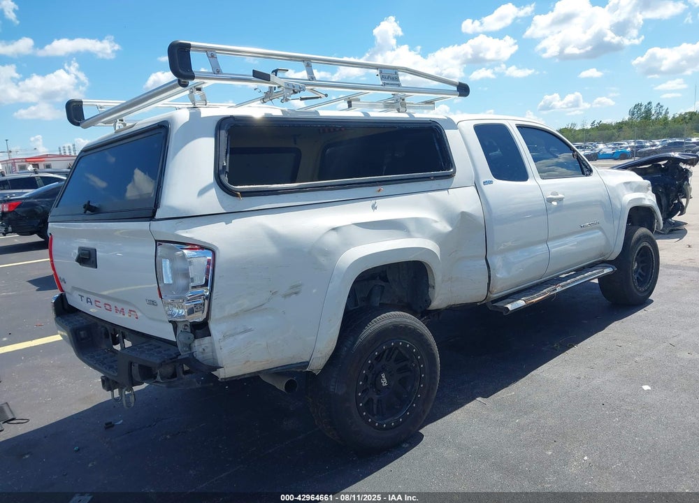 2017 TOYOTA TACOMA VIN: 5TFSZ5AN2HX048852
