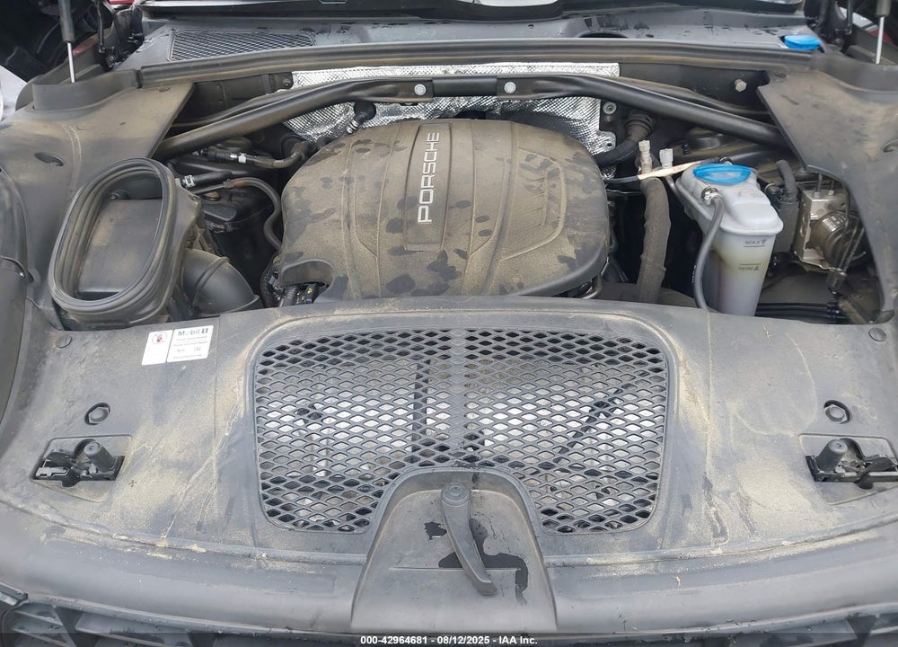 2017 PORSCHE MACAN VIN: WP1AA2A5XHLB06956