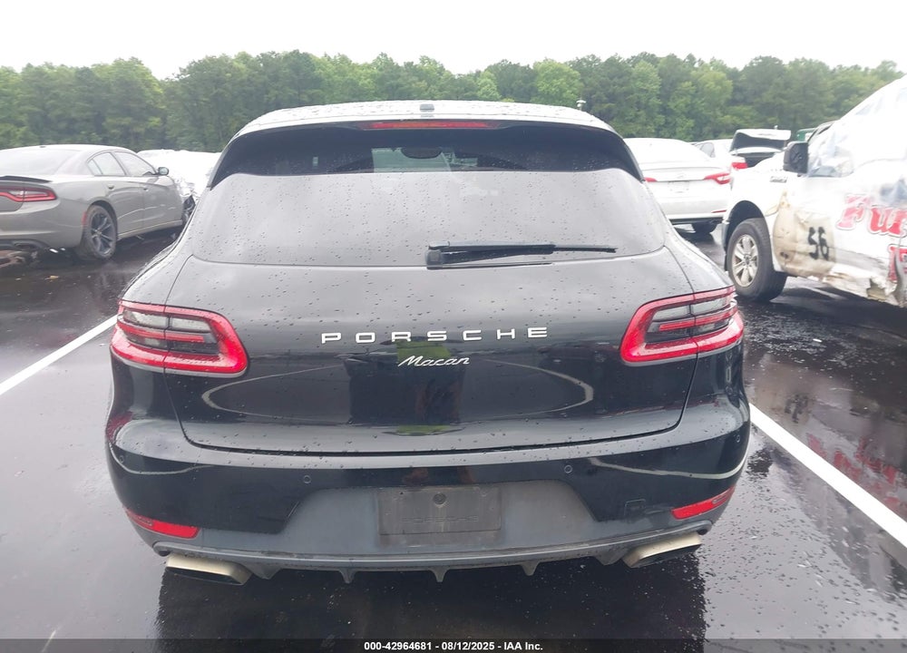 2017 PORSCHE MACAN VIN: WP1AA2A5XHLB06956