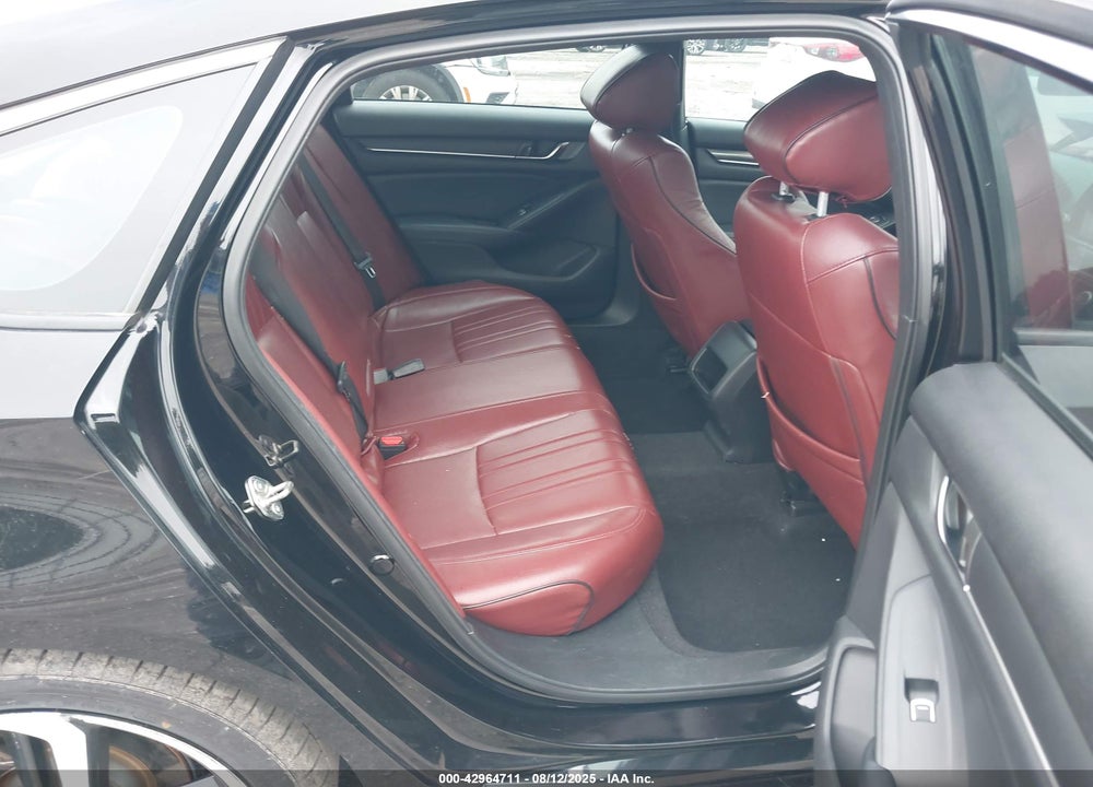 2018 HONDA ACCORD VIN: 1HGCV1F30JA142500
