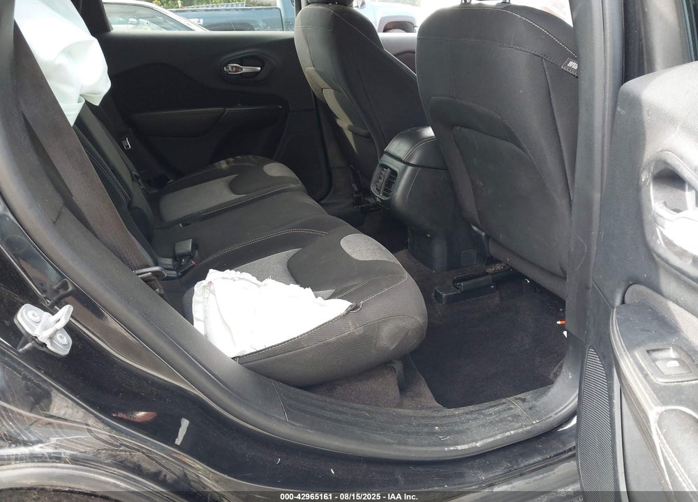 2016 JEEP CHEROKEE VIN: 1C4PJMAB3GW349776