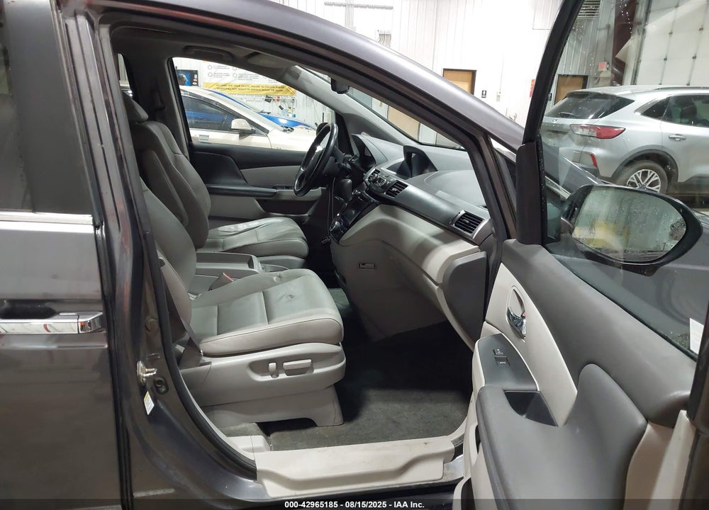2016 HONDA ODYSSEY EX-L VIN: 5FNRL5H67GB108650