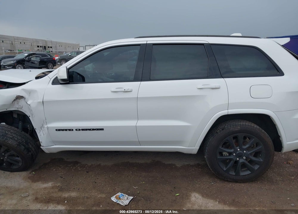 2018 JEEP GRAND CHEROKEE VIN: 1C4RJFAG2JC319967