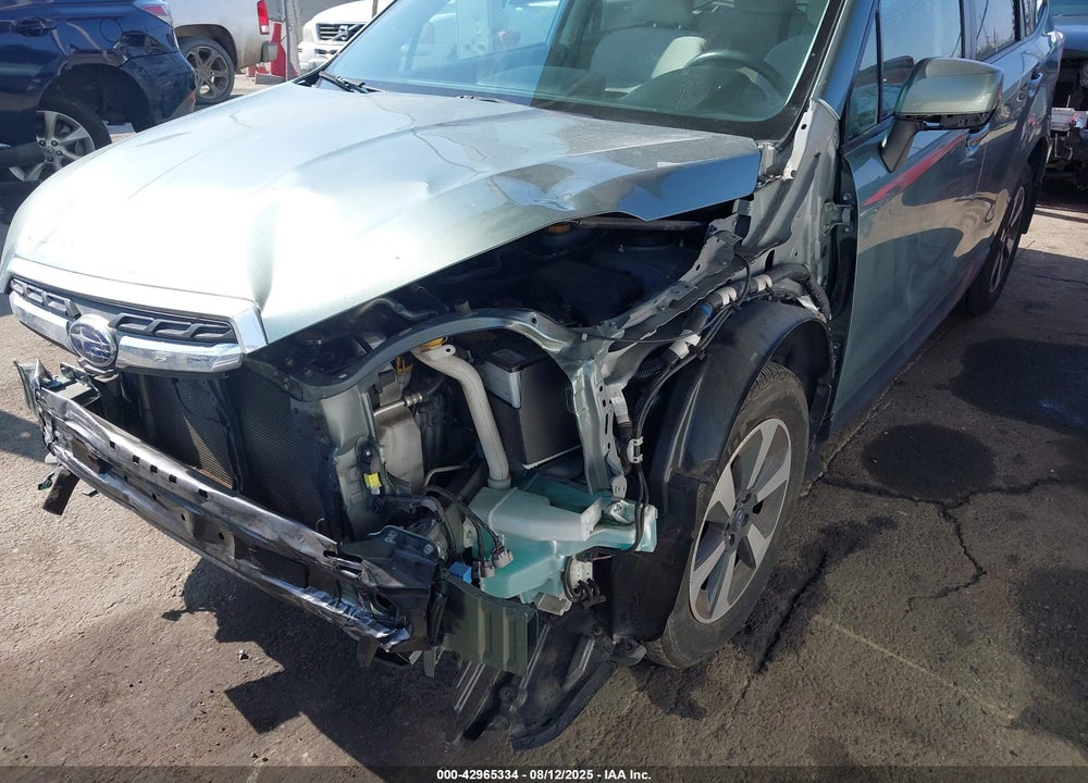 2018 SUBARU FORESTER VIN: JF2SJAGC5JH580636