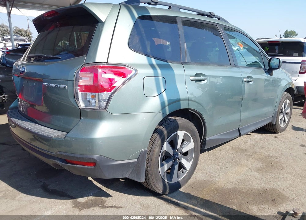 2018 SUBARU FORESTER VIN: JF2SJAGC5JH580636