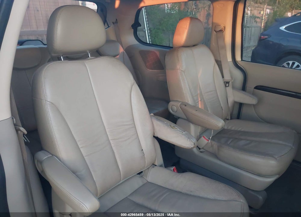 2014 KIA SEDONA VIN: KNDMH4C71E6562813