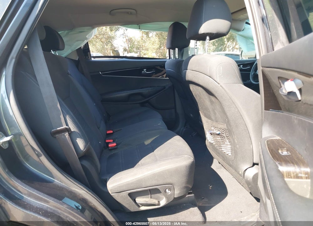 2020 KIA SORENTO VIN: 5XYPG4A36LG687865