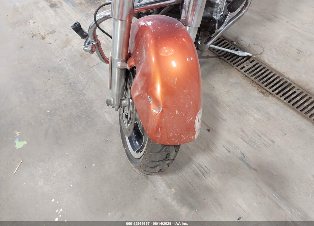 2011 HARLEY-DAVIDSON FLHX VIN: 1HD1KBM18BB662864