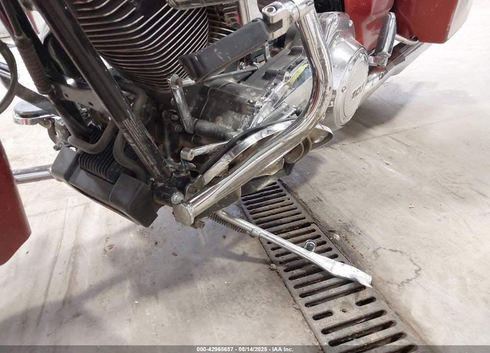 2011 HARLEY-DAVIDSON FLHX VIN: 1HD1KBM18BB662864