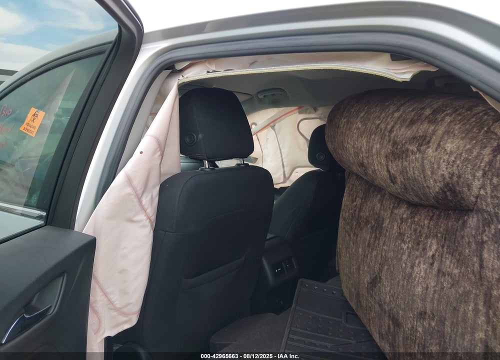 2021 CHEVROLET EQUINOX VIN: 3GNAXKEV0MS180957