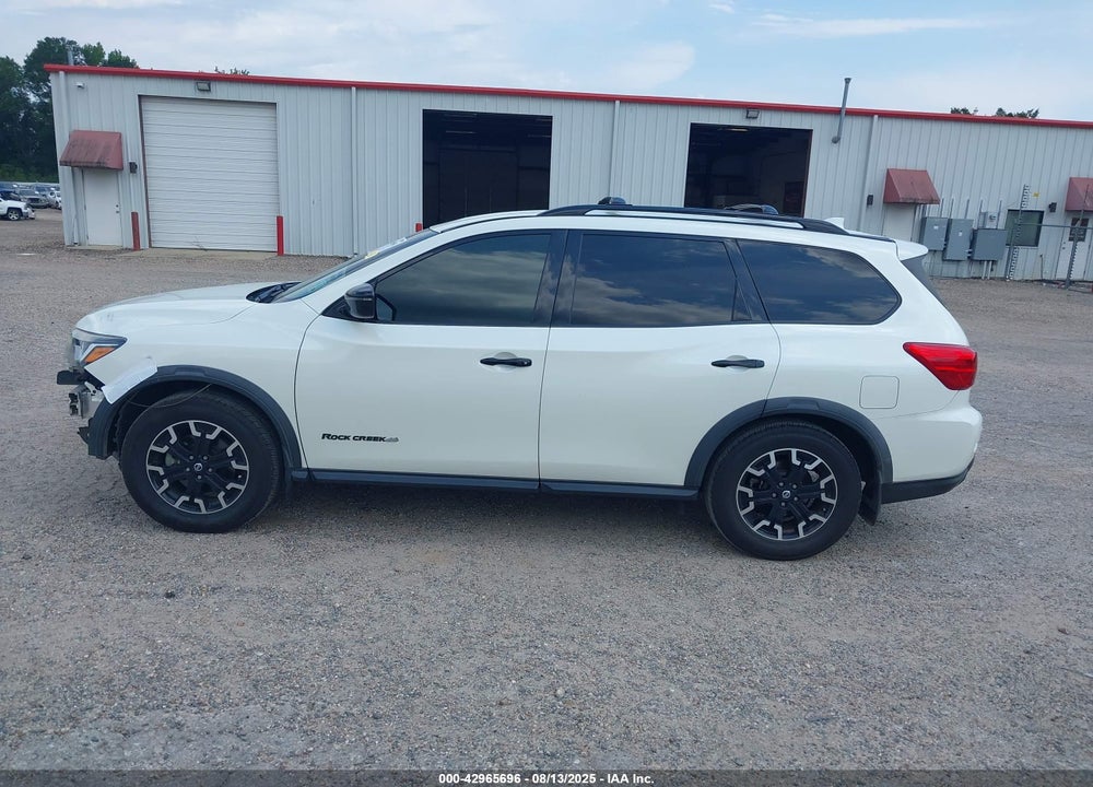 2020 NISSAN PATHFINDER SV 2WD VIN: 5N1DR2BNXLC604388