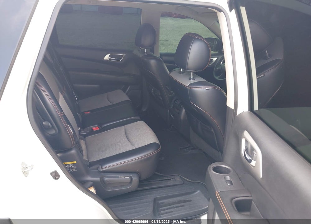 2020 NISSAN PATHFINDER SV 2WD VIN: 5N1DR2BNXLC604388