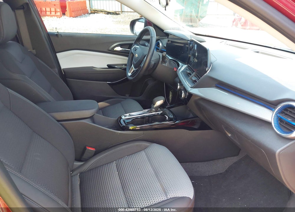 2025 CHEVROLET TRAX FWD LT VIN: KL77LHEP3SC066079
