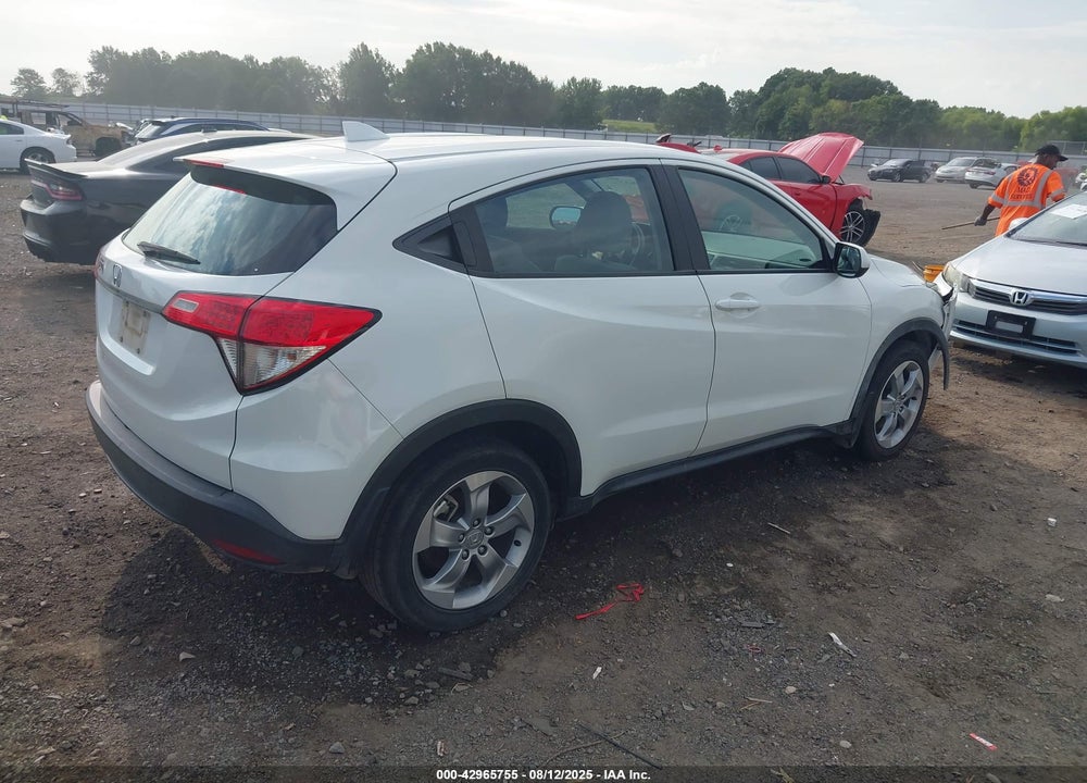 2021 HONDA HR-V VIN: 3CZRU5H31MM704325