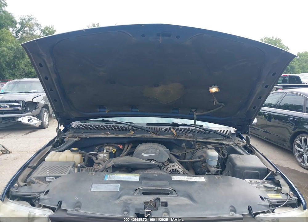 2001 CHEVROLET SILVERADO 1500 LS VIN: 2GCEK19T211116177