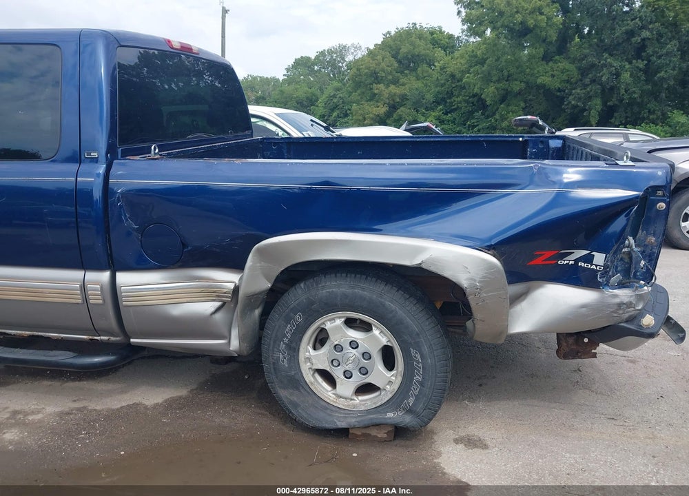 2001 CHEVROLET SILVERADO 1500 LS VIN: 2GCEK19T211116177