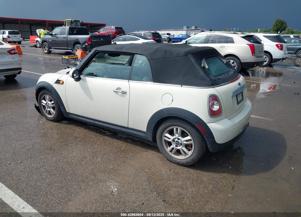 2011 MINI COOPER VIN: WMWZN3C5XBT133560