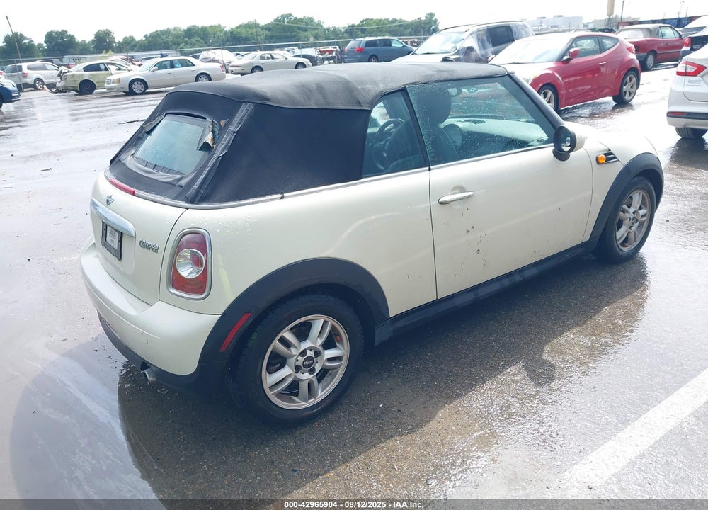2011 MINI COOPER VIN: WMWZN3C5XBT133560