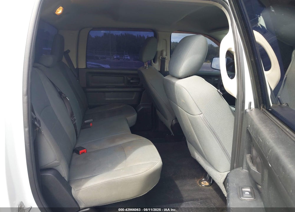 2014 RAM 1500 VIN: 1C6RR7KT4ES400143