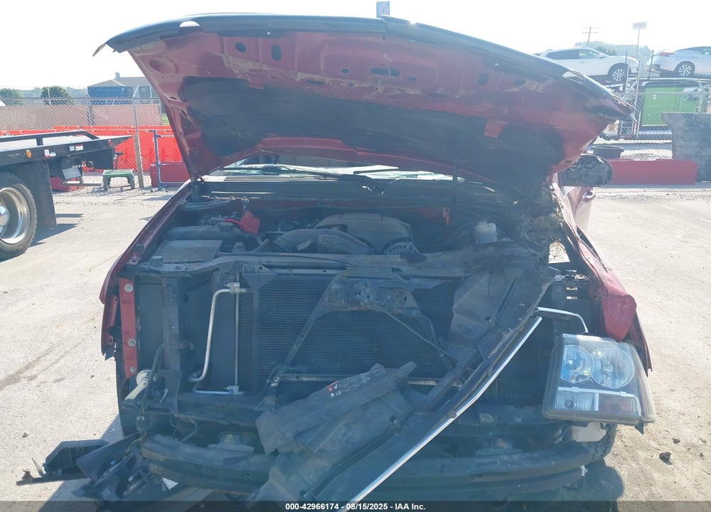 2013 CHEVROLET SUBURBAN 1500 VIN: 1GNSKJE78DR110558