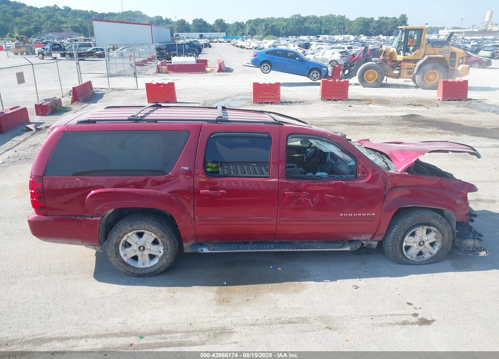 2013 CHEVROLET SUBURBAN 1500 VIN: 1GNSKJE78DR110558