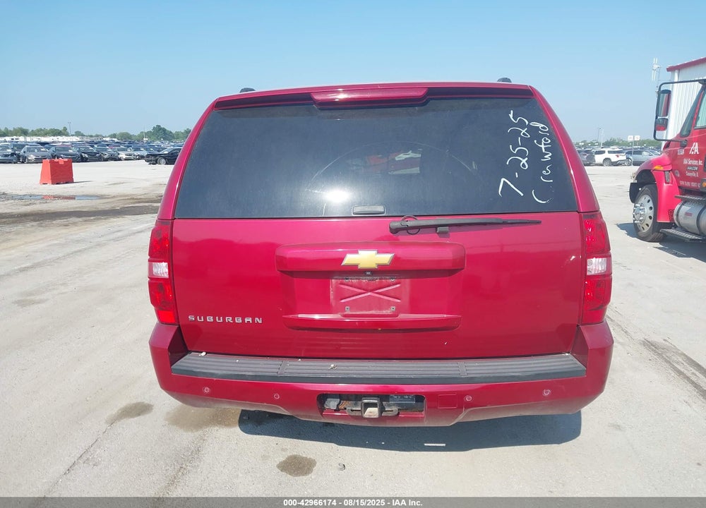 2013 CHEVROLET SUBURBAN 1500 VIN: 1GNSKJE78DR110558