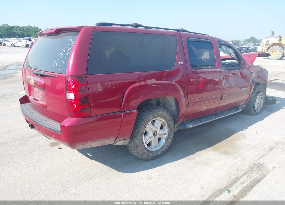 2013 CHEVROLET SUBURBAN 1500 VIN: 1GNSKJE78DR110558