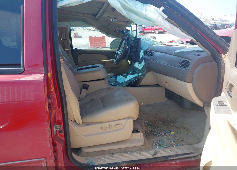2013 CHEVROLET SUBURBAN 1500 VIN: 1GNSKJE78DR110558