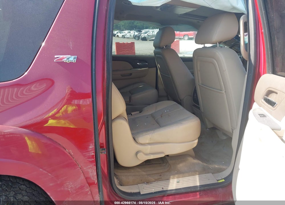 2013 CHEVROLET SUBURBAN 1500 VIN: 1GNSKJE78DR110558