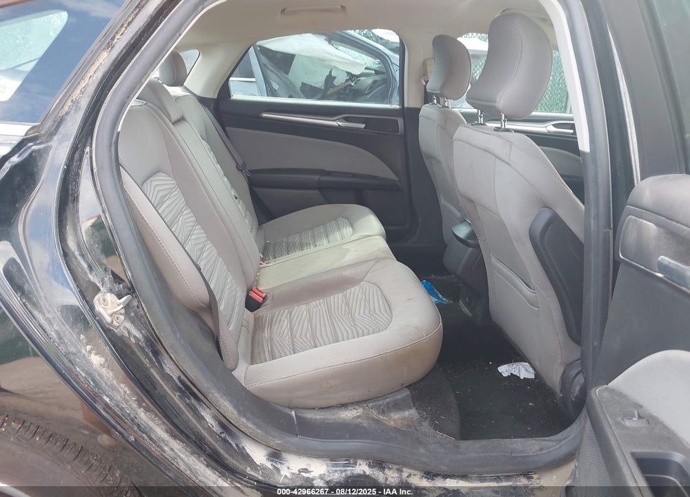 2016 FORD FUSION VIN: 3FA6P0G78GR268688