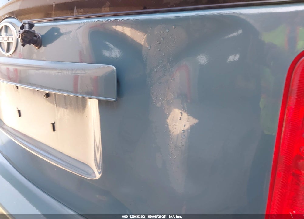 2008 SCION XB VIN: JTLKE50E681002641