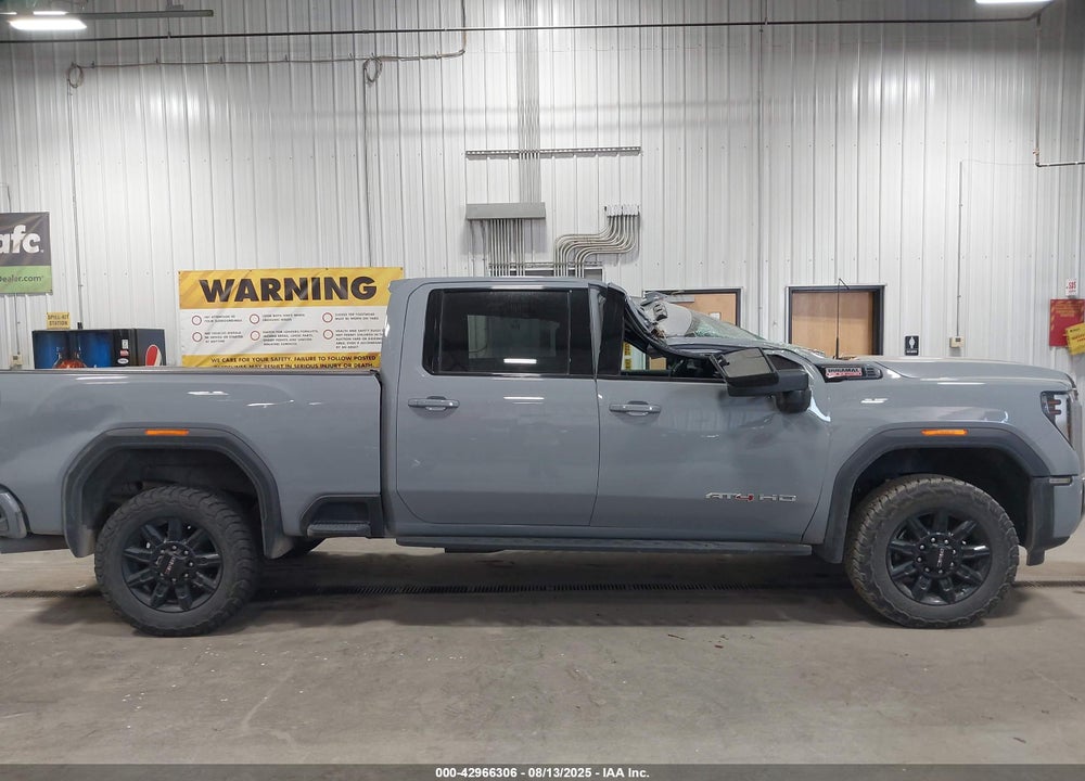 2024 GMC SIERRA 2500HD 4WD STANDARD BED AT4 VIN: 1GT49PEY5RF287568