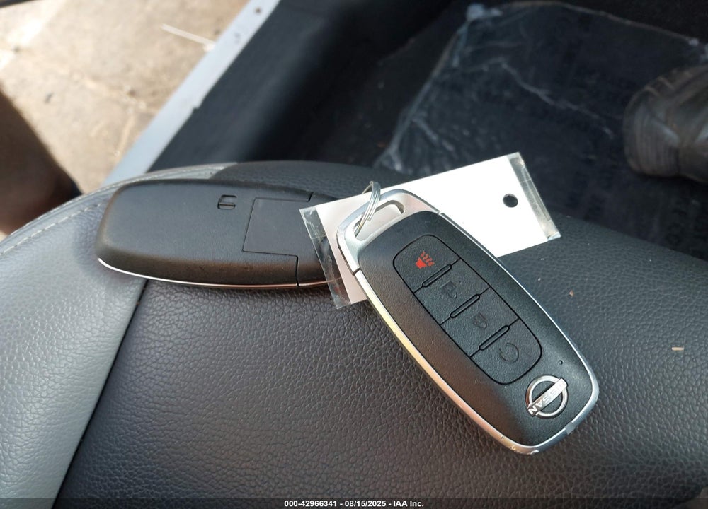2023 NISSAN KICKS SR XTRONIC CVT VIN: 3N1CP5DV2PL481493