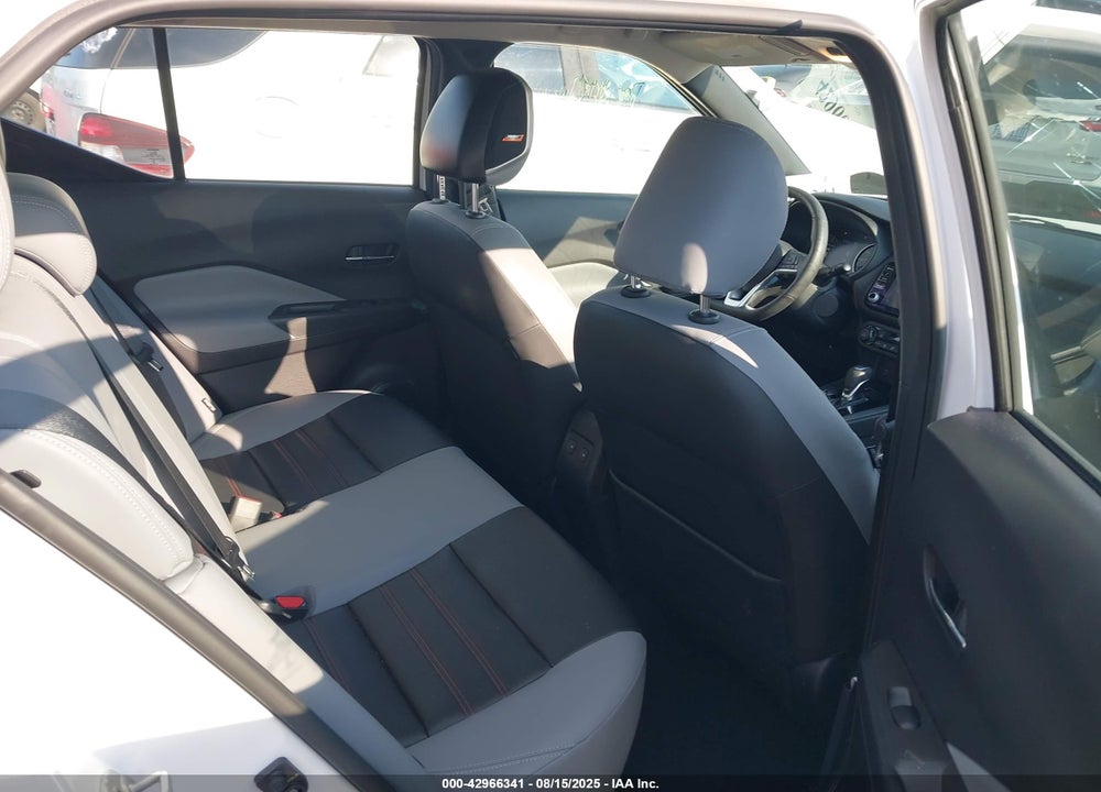 2023 NISSAN KICKS SR XTRONIC CVT VIN: 3N1CP5DV2PL481493