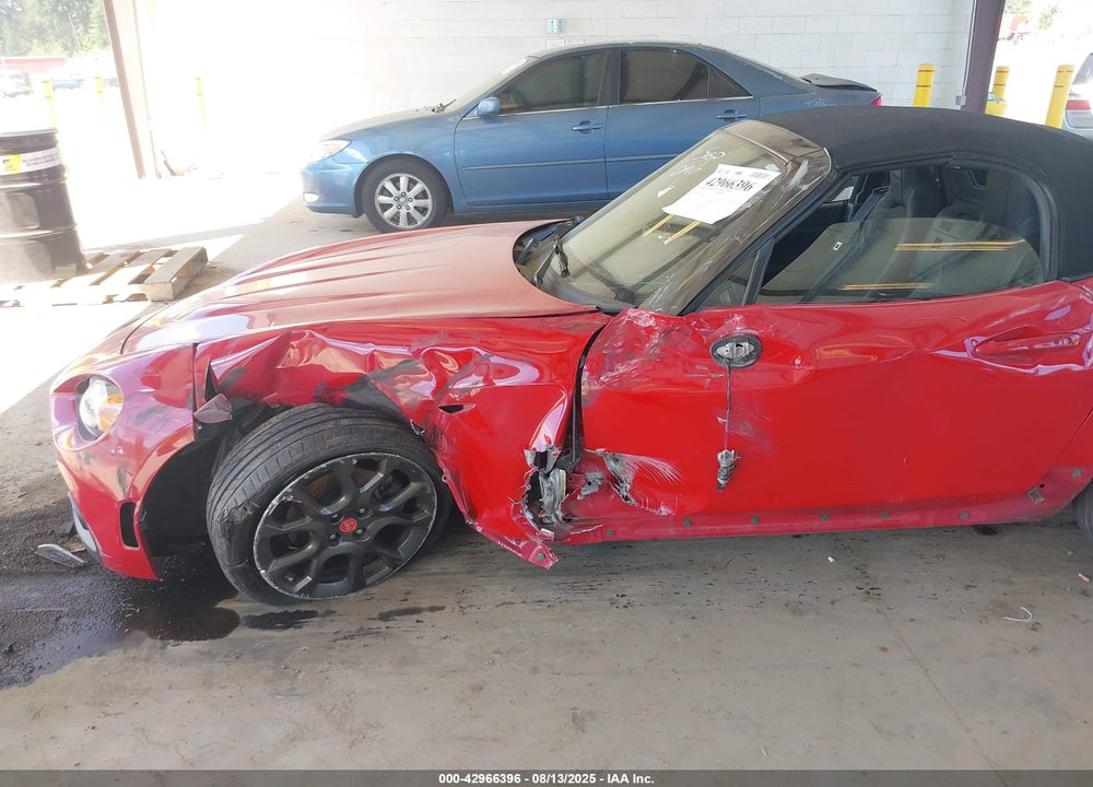 2017 FIAT 124 SPIDER VIN: JC1NFAEK5H0126108