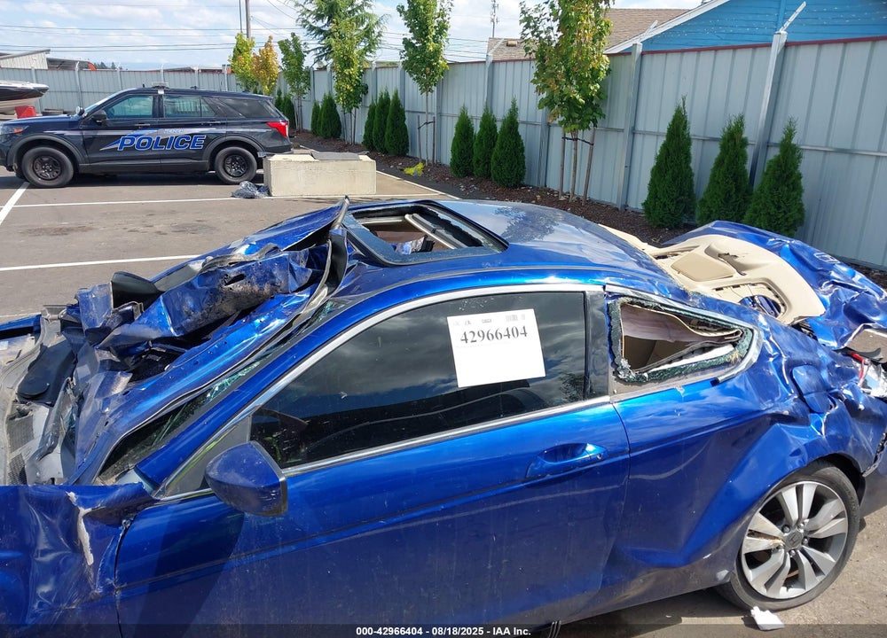 2009 HONDA ACCORD VIN: 1HGCS127X9A004797