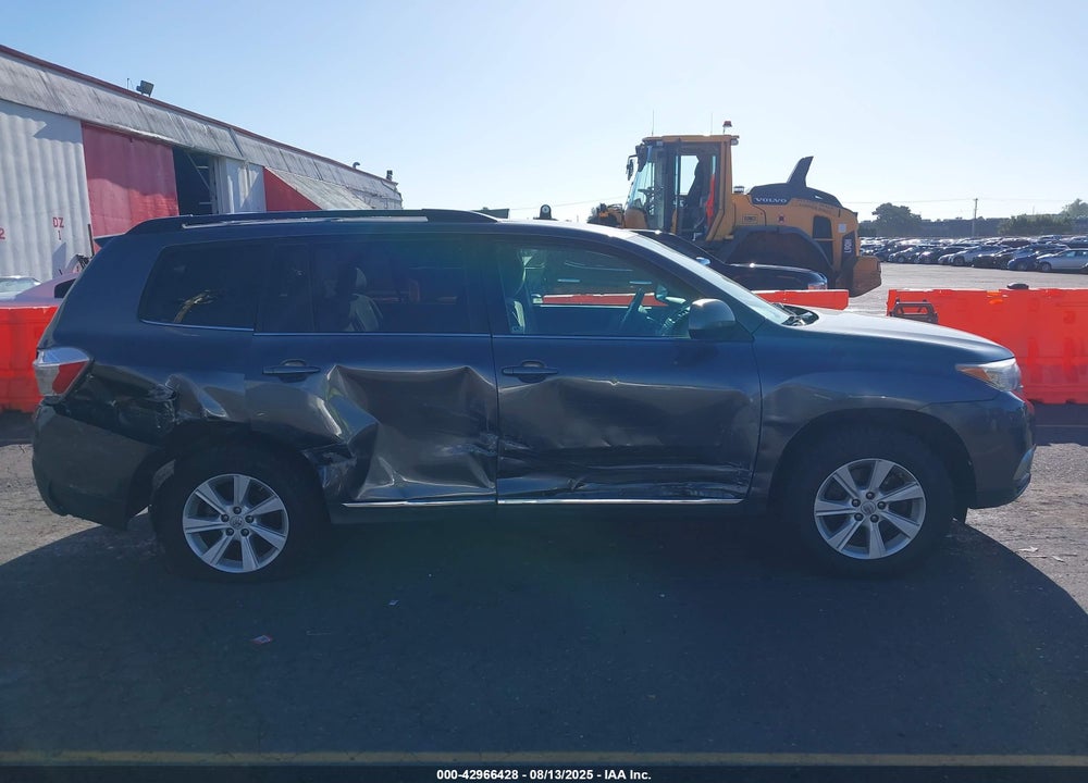2012 TOYOTA HIGHLANDER VIN: 5TDBK3EH1CS094443