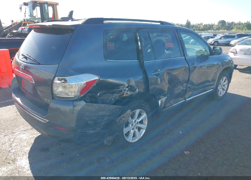 2012 TOYOTA HIGHLANDER VIN: 5TDBK3EH1CS094443