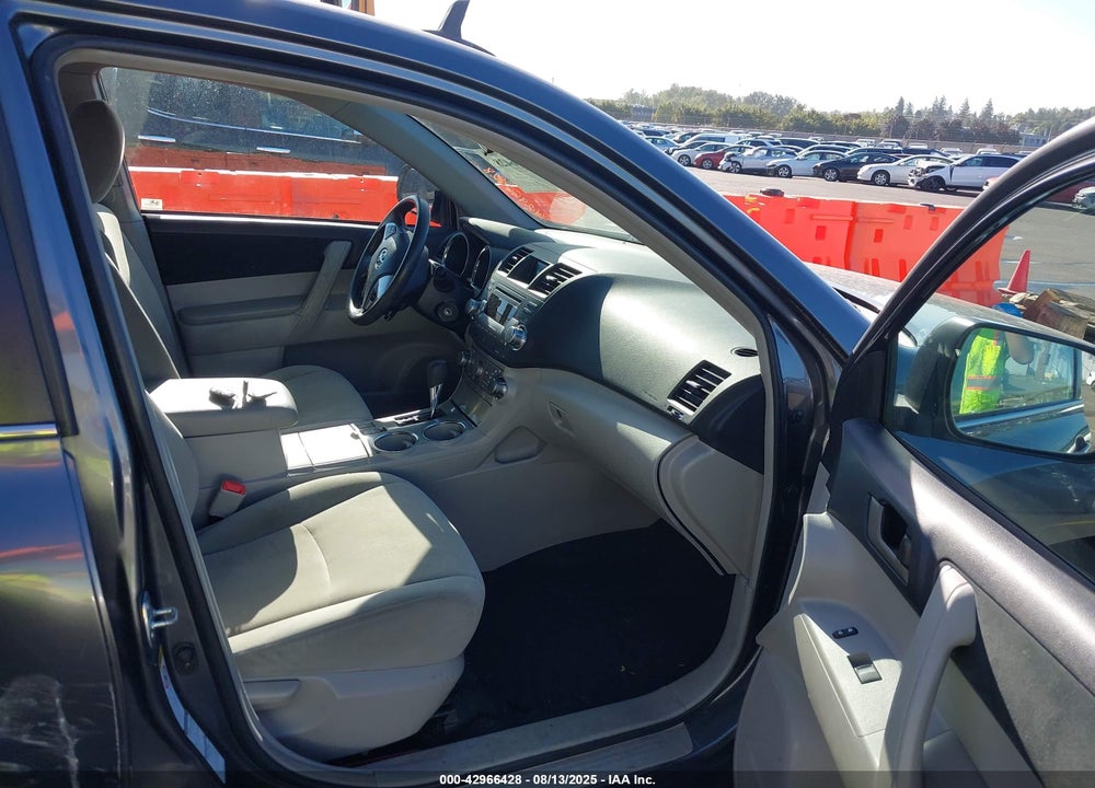 2012 TOYOTA HIGHLANDER VIN: 5TDBK3EH1CS094443
