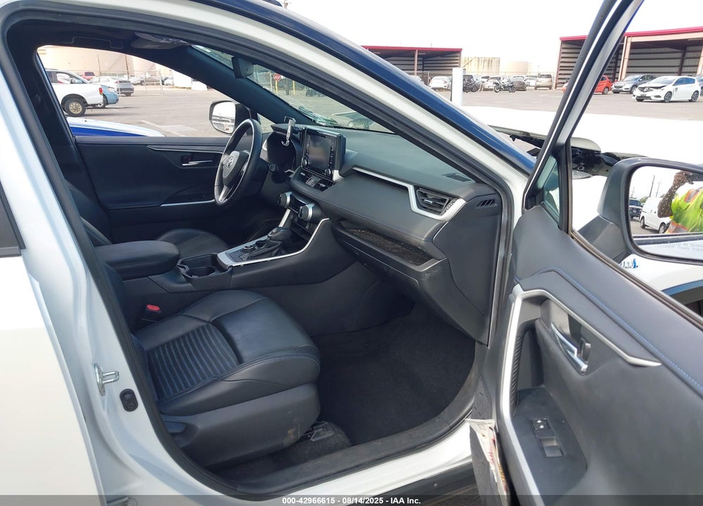 2020 TOYOTA RAV4 HYBRID XSE VIN: 2T3EWRFVXLW099731