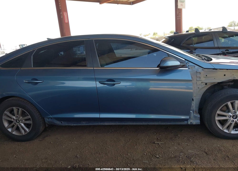 2015 HYUNDAI SONATA VIN: 5NPE24AF9FH185848