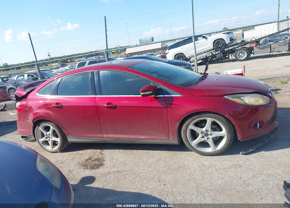 2014 FORD FOCUS TITANIUM VIN: 1FADP3J29EL241355