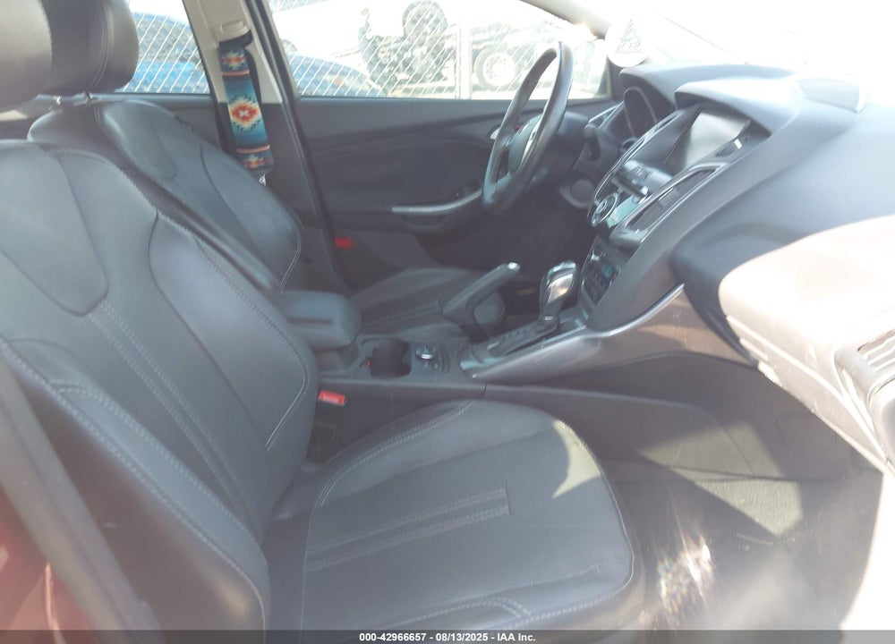 2014 FORD FOCUS TITANIUM VIN: 1FADP3J29EL241355